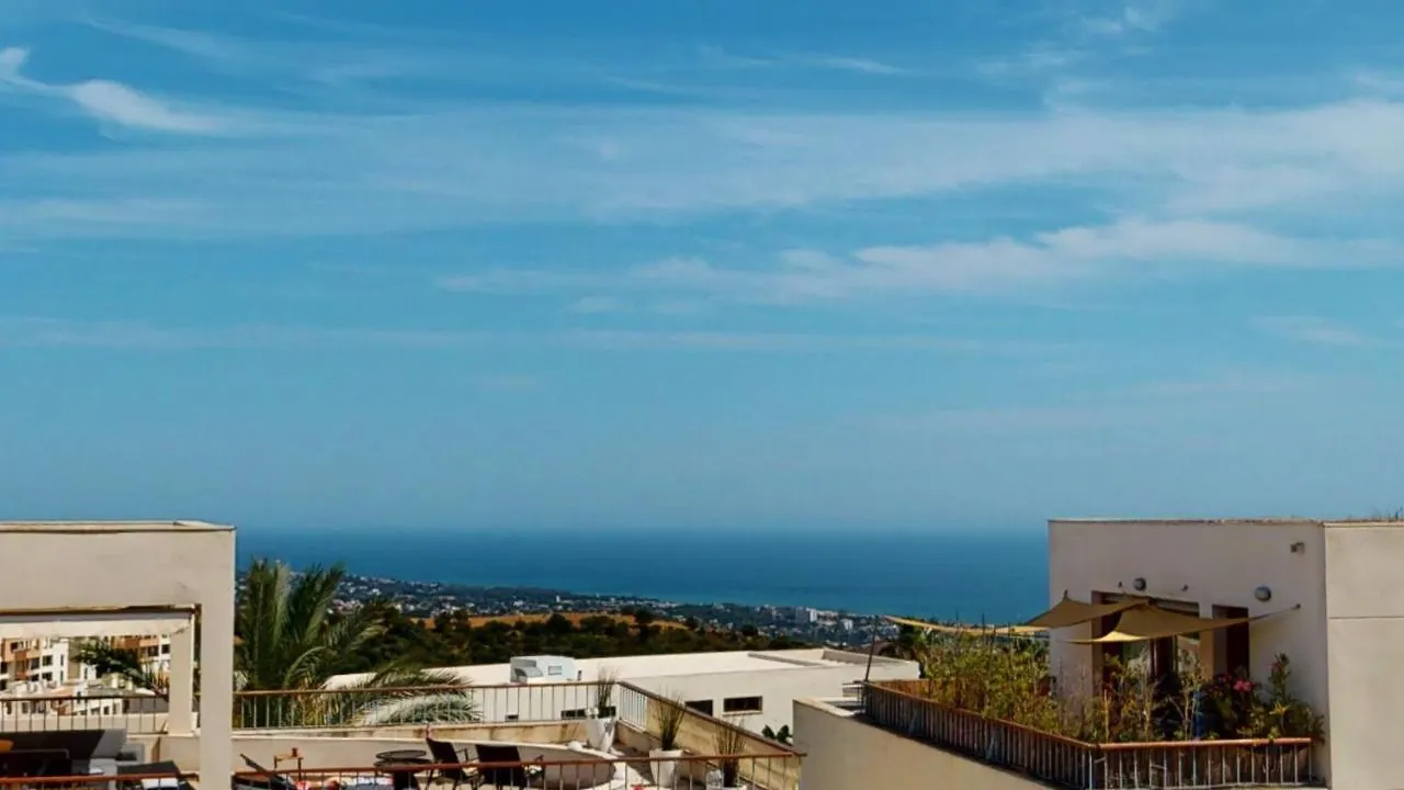 Lomas De Los Monteros II - 3 Bed Apartment マルベーリャ