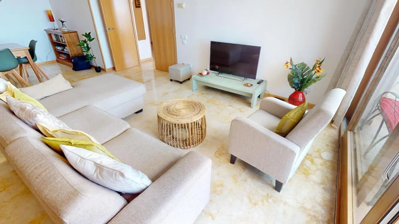 Lomas De Los Monteros II - 3 Bed Apartment マルベーリャ