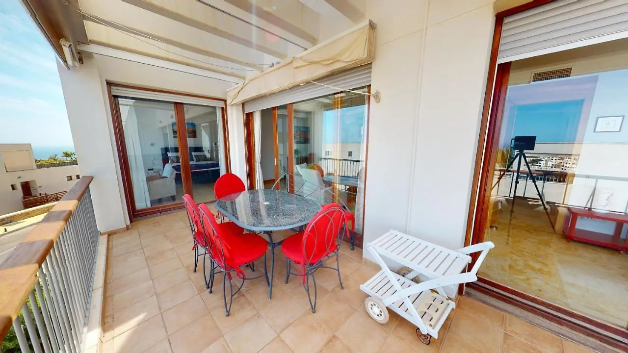 Lomas De Los Monteros II - 3 Bed Apartment マルベーリャ 0*,